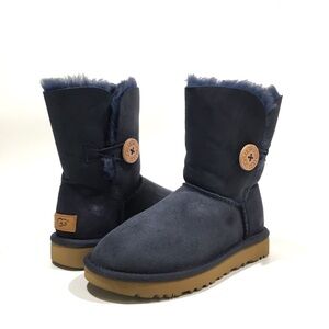 UGG Bailey Button II 1016226 Women’s Boots -Navy Sheepskin -US 5 -NEW
